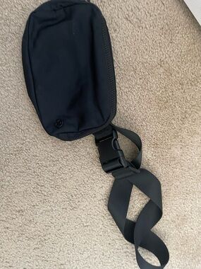 lululemon athletica Black Men's Sling Belt Bag